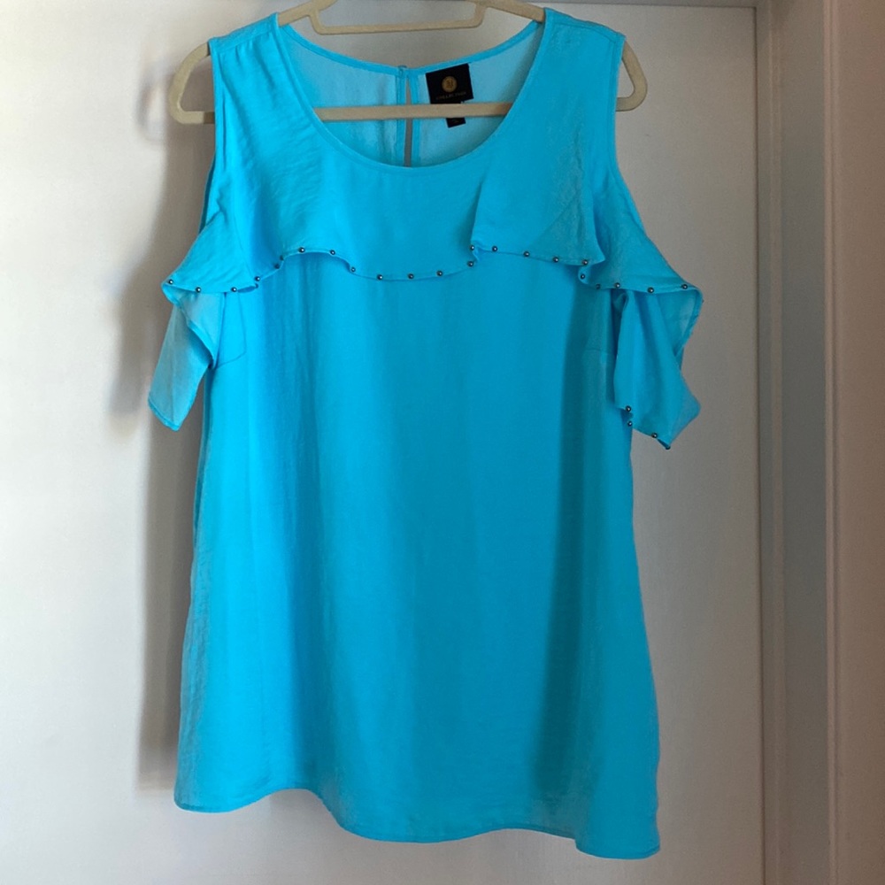 JM Collection XL turquoise cold shoulder top with metal detailing